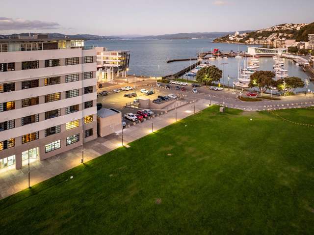 BLUE-CHIP LOCATION & LIFESTYLE