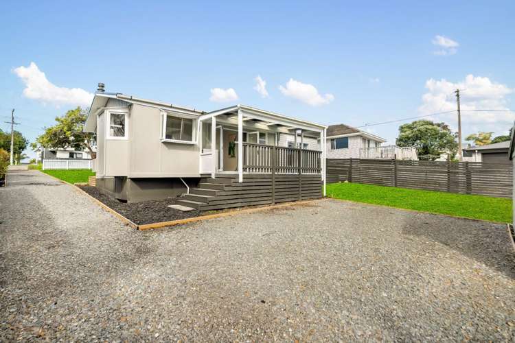 131 Rosier Road Glen Eden_18