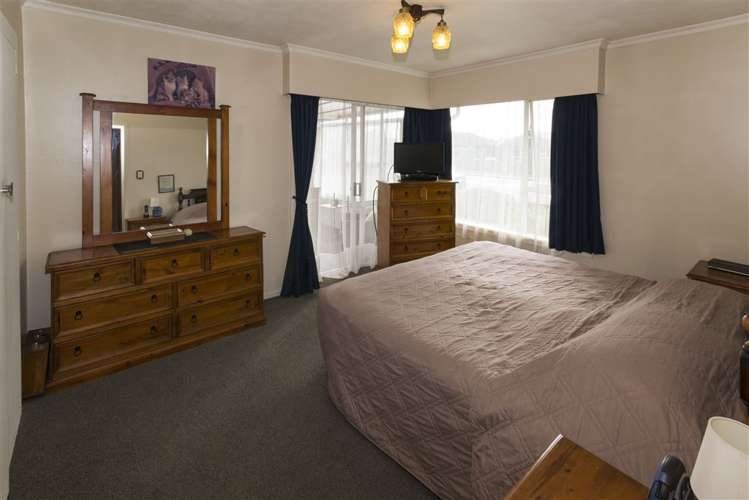 11 Skerten Avenue Hornby_5