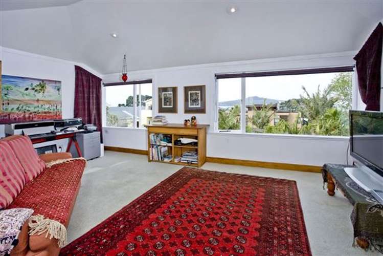 16 Merani Street Narrow Neck_13