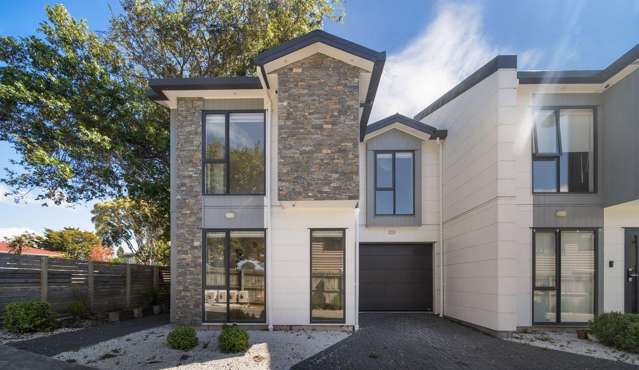 64 Landscape Road Papatoetoe_2