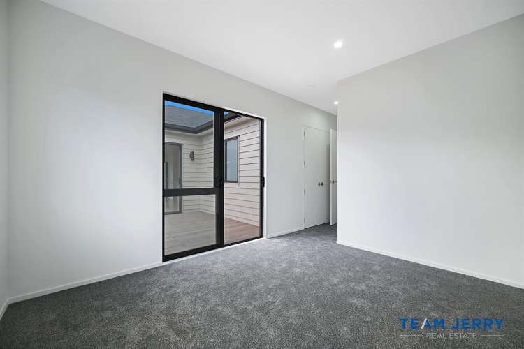 30 Dungloe Avenue Flat Bush_9