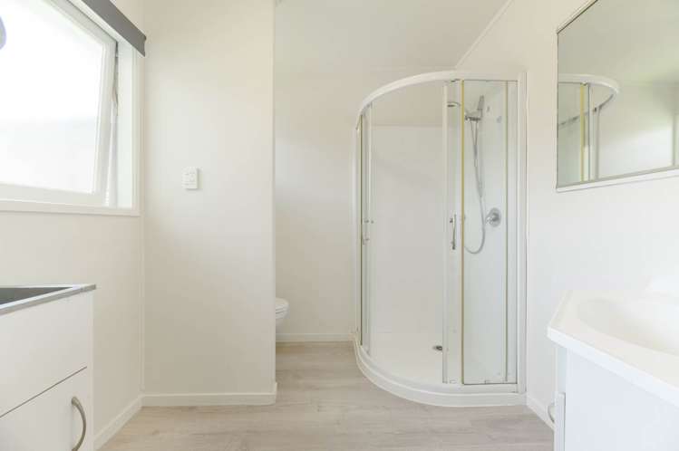 2/64 Chartwell Avenue Glenfield_7