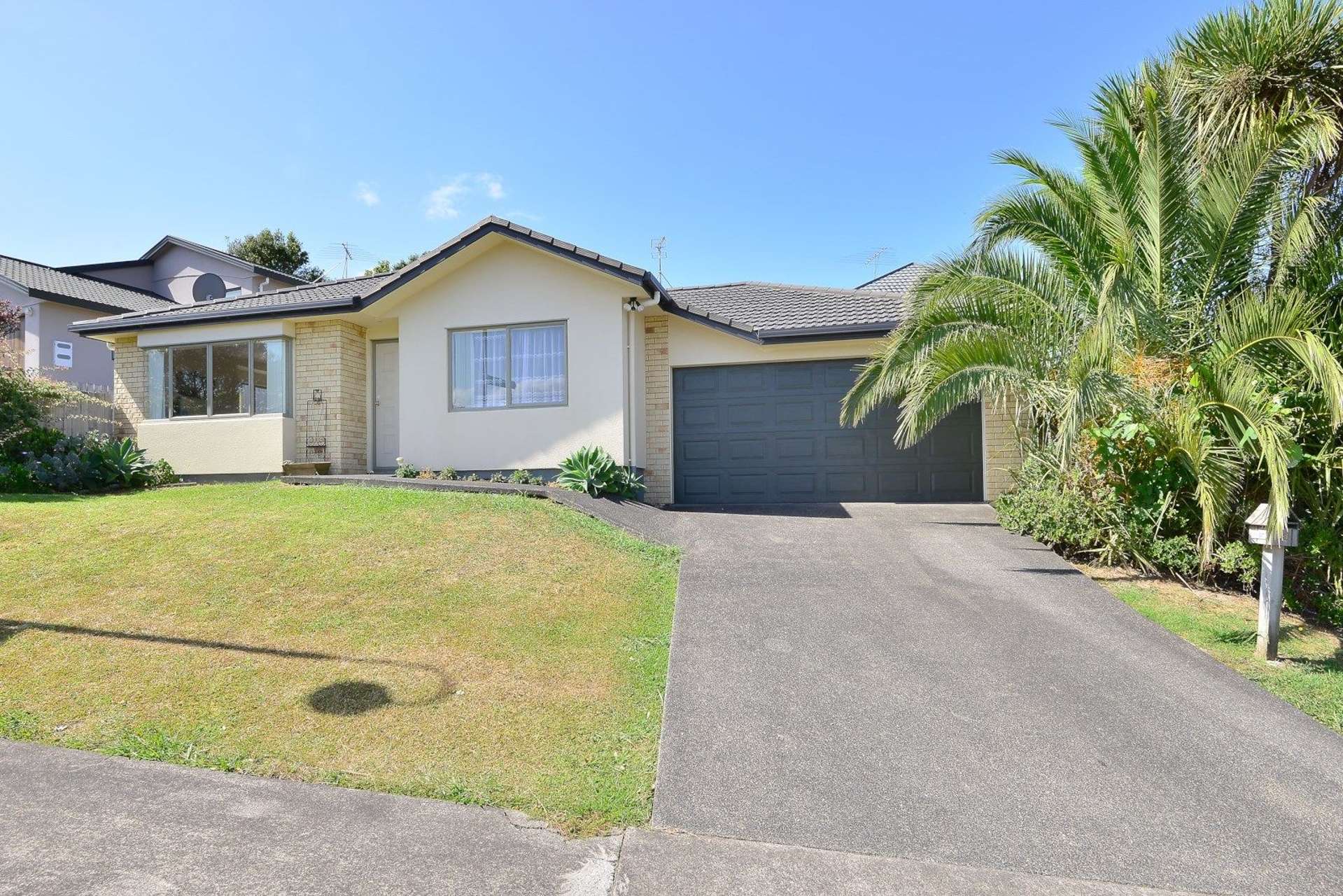 3 Ellenbury Place Stanmore Bay_0