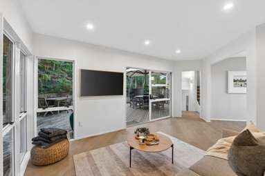 8 Leys Crescent_3
