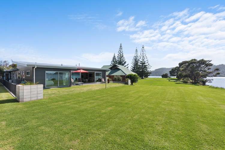 173 Durrant Drive Whangamata_29