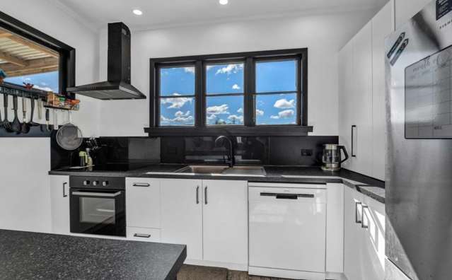 84 Pembroke Road East 11181_2