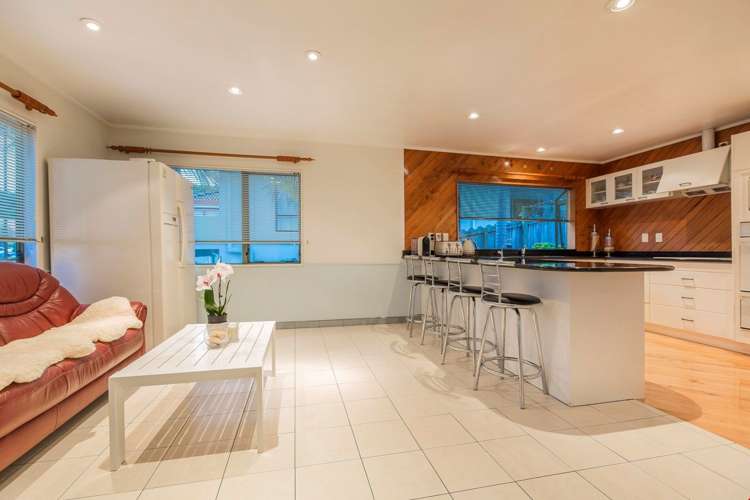 18 Silkwood Grove Totara Heights_13