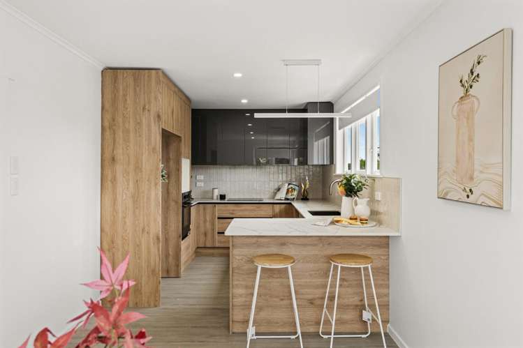 30 Sylvan Crescent Te Atatu South_7