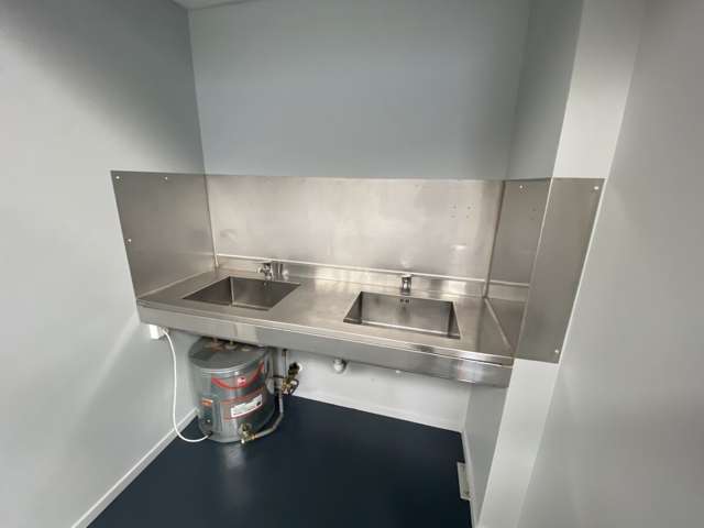 8b Hands Road Middleton_3