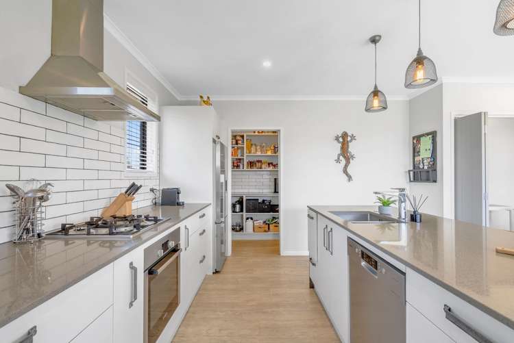 6 Tavarnya Way Patumahoe_6