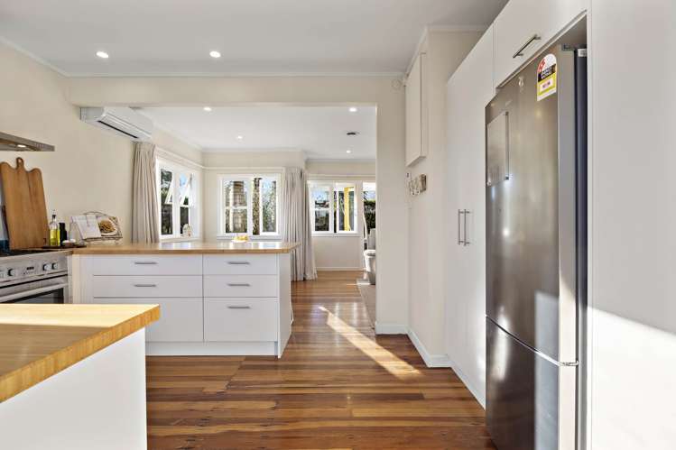 237 Parkhurst Road Parakai_28