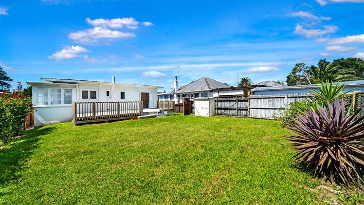 149 Portage Road New Lynn_17