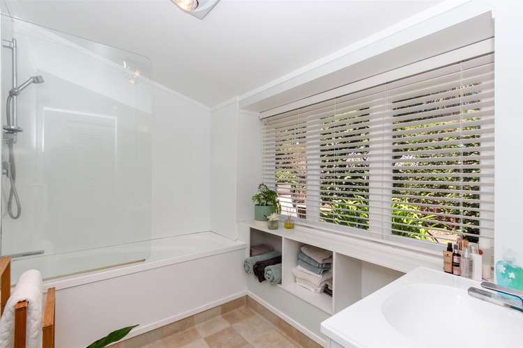 24 Bracken Street New Plymouth Central_12