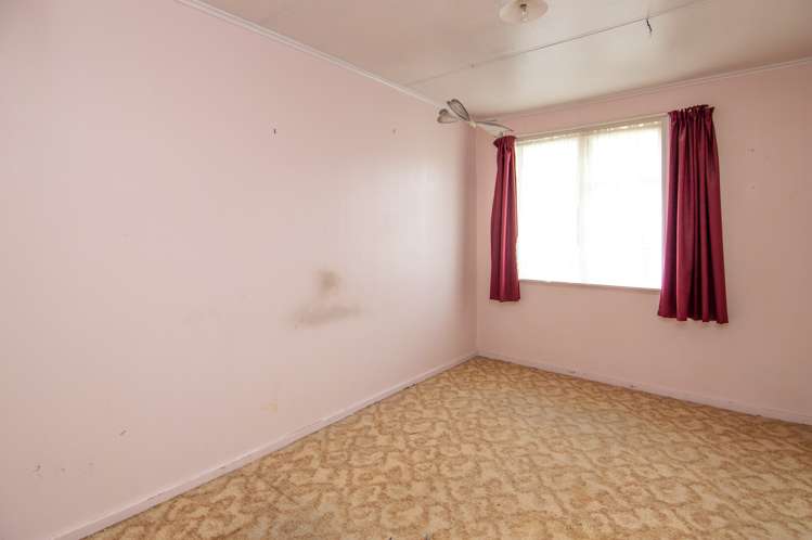 99 Clyde Crescent Roslyn_4