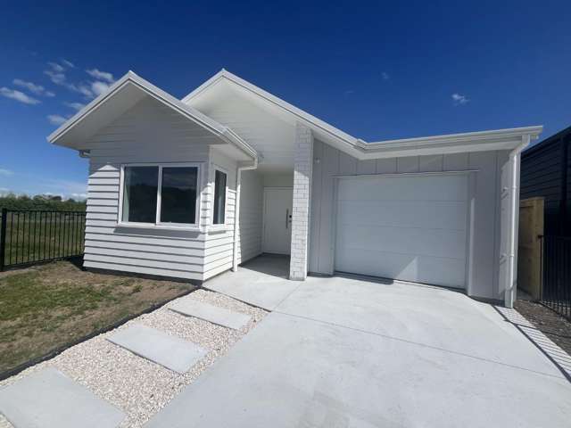 Brand-new stylish four bedroom