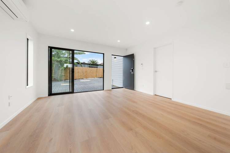 7a Agar Place Favona_11