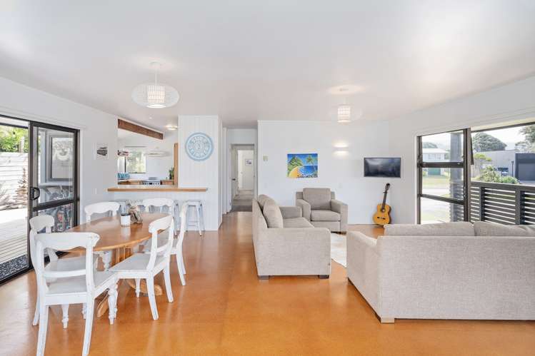 2 Prescott Place Pauanui_8