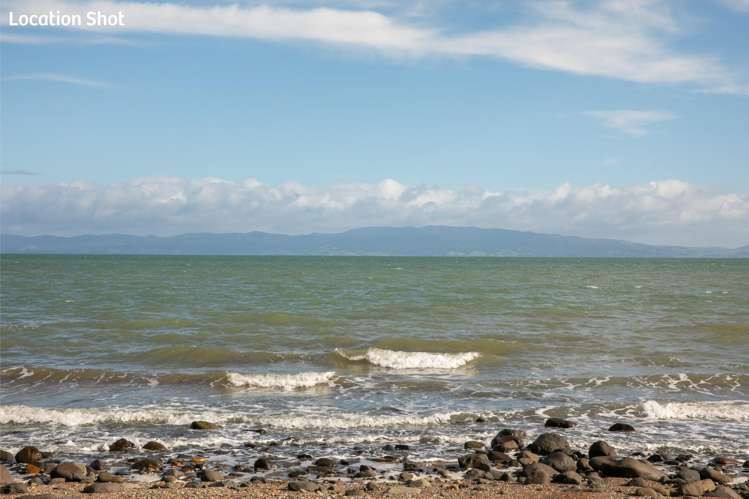 36 Seaview Ave Te Puru_24