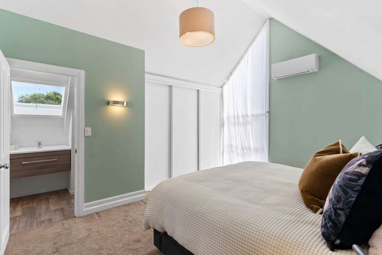 37 Amorino Drive Red Beach_13