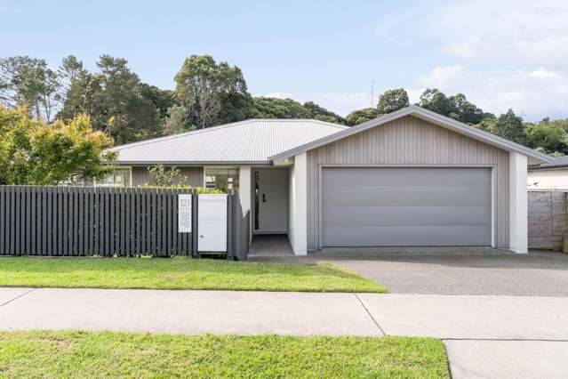 This home steals the spotlight!