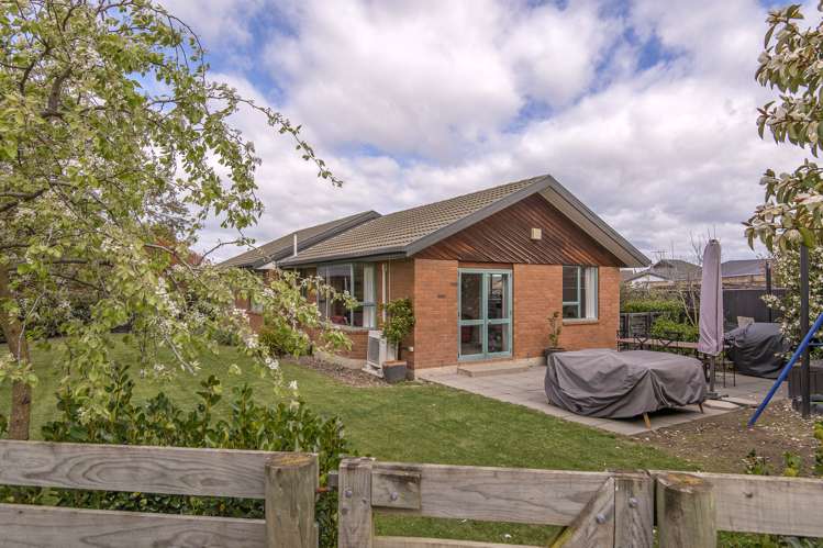 7 Oldham Place Darfield_17