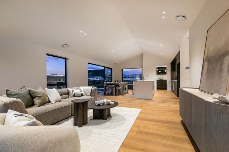 74 Avalon Station Drive_4