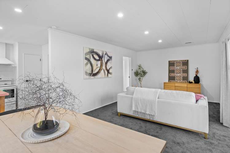 424 High Street South Carterton_5