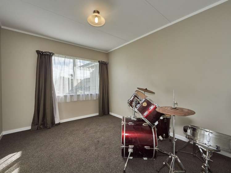 40 Raglan Avenue Cloverlea_10