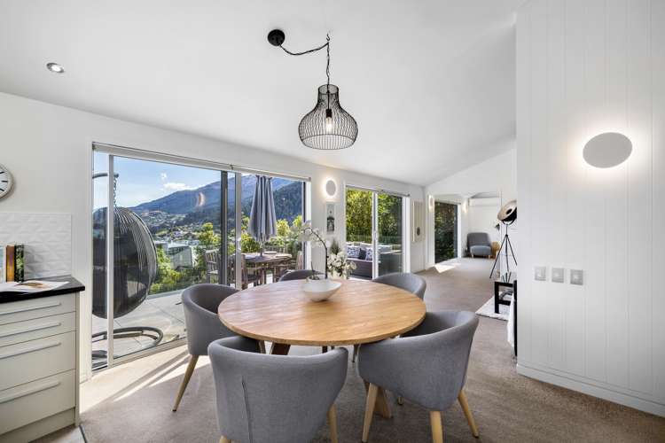 8 Poole Lane Queenstown_16