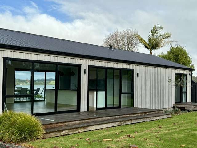 MODERN HOME WITH STUNNING INLET VIEWS – RANGITANE LOCATION