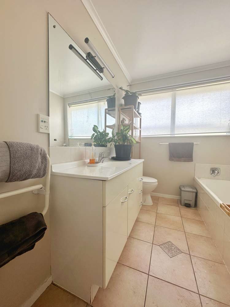 9 Saints Court Manurewa_12