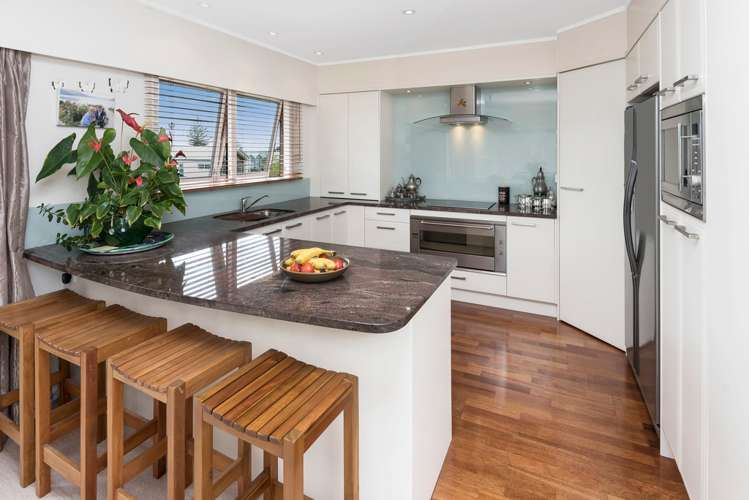 21 Seymour Road Mellons Bay_6