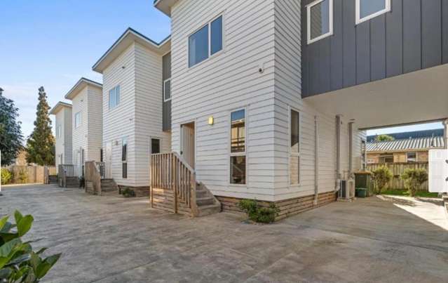 Vacant and Ready for Immediate Possession!