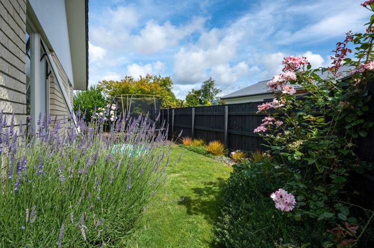 9 Holland Street Glenholme_21