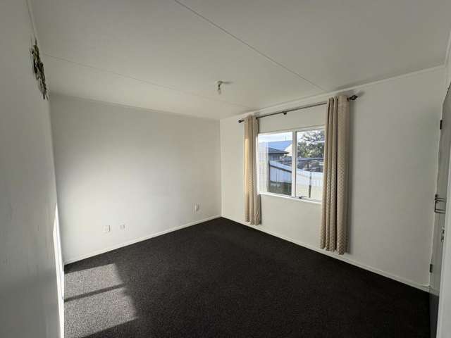 14 Guy Avenue 10516_3