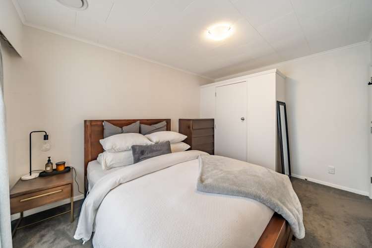 121 Hair Street Wainuiomata_13