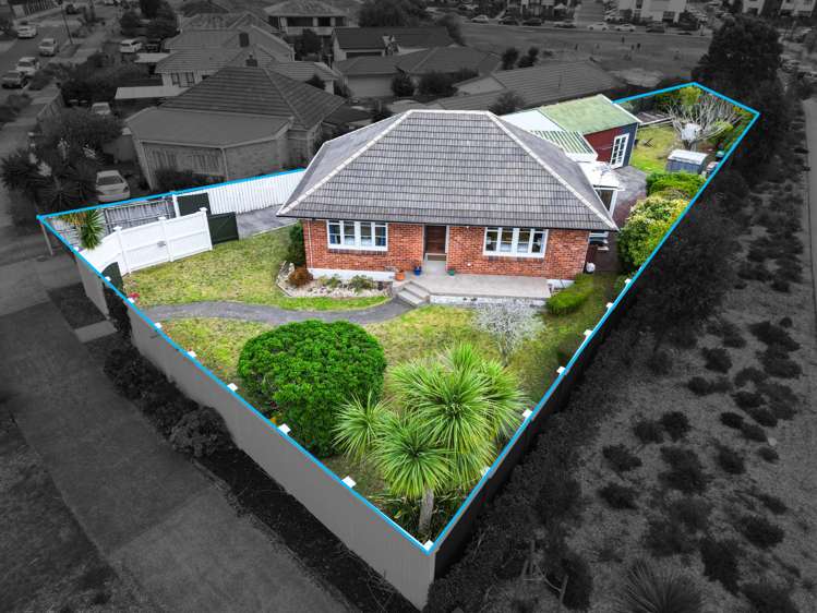 1 Freeland Avenue Mount Roskill_17