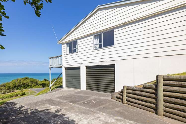 9 Mangatoetoe Grove Cape Palliser_15