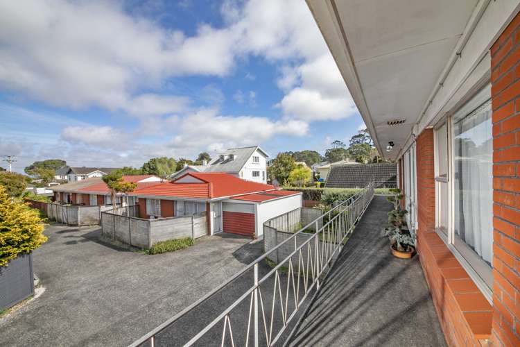 8/83 Moana Avenue One Tree Hill_1