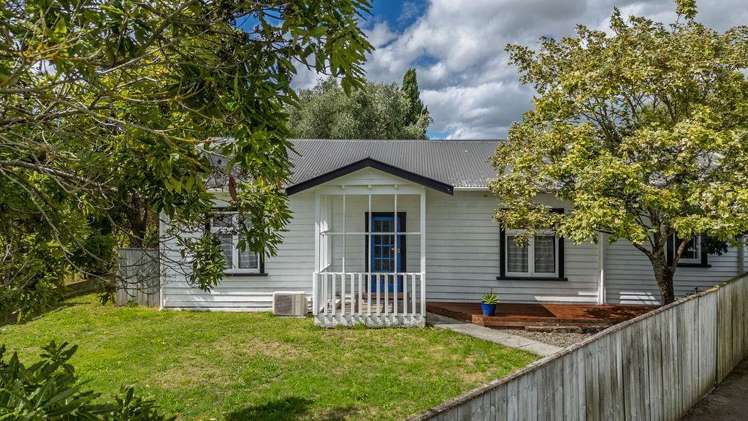 61 Hilton Road Carterton_0