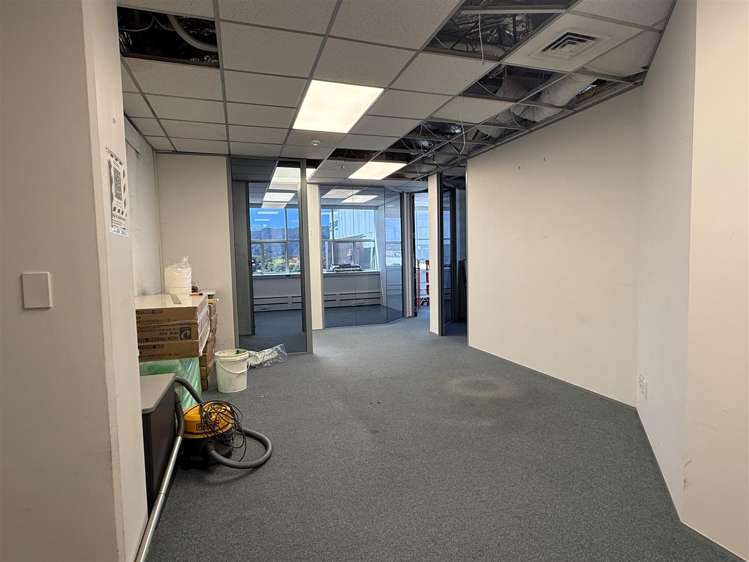 Suite 1. Level 3, 29 Waterloo Road Lower Hutt_4