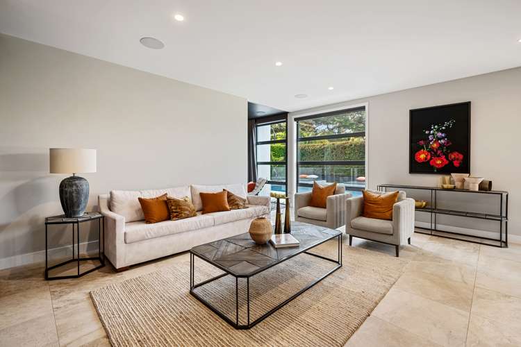 19 Kingfisher Grove Greenhithe_11