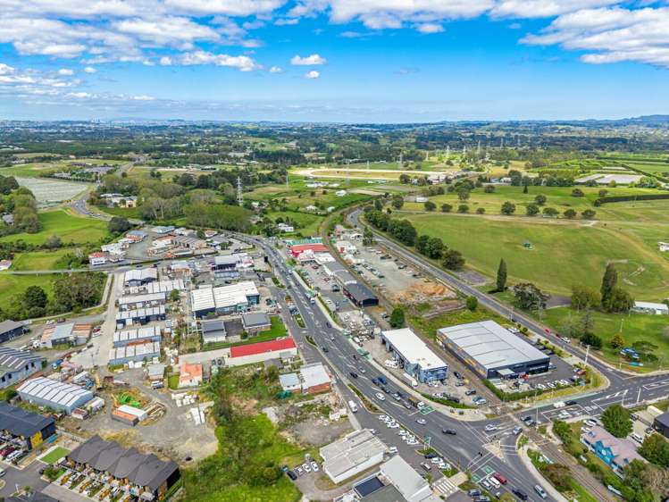 68 Main Road Kumeu_18