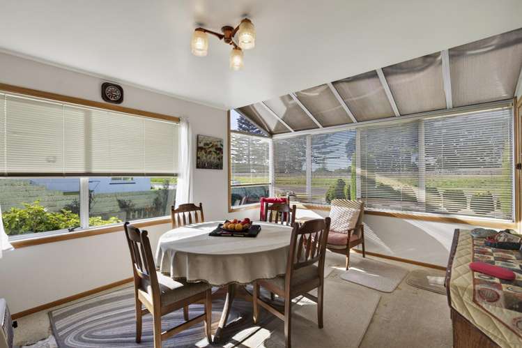 85 Queen Street Waitara_12