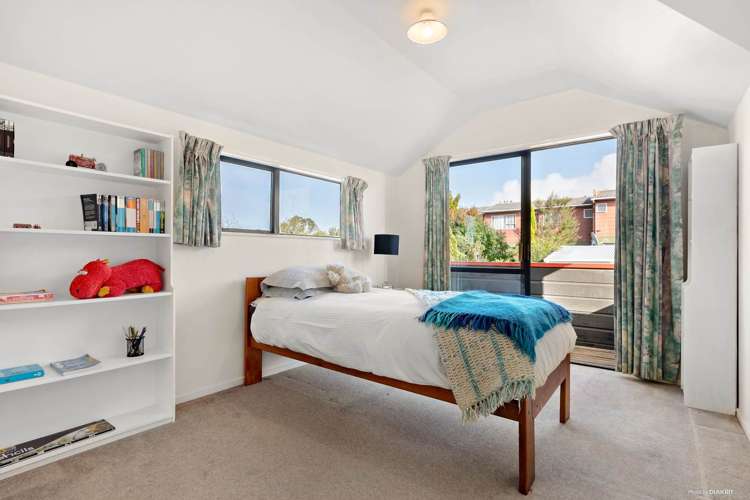 2/7 Akehurst Avenue New Lynn_13