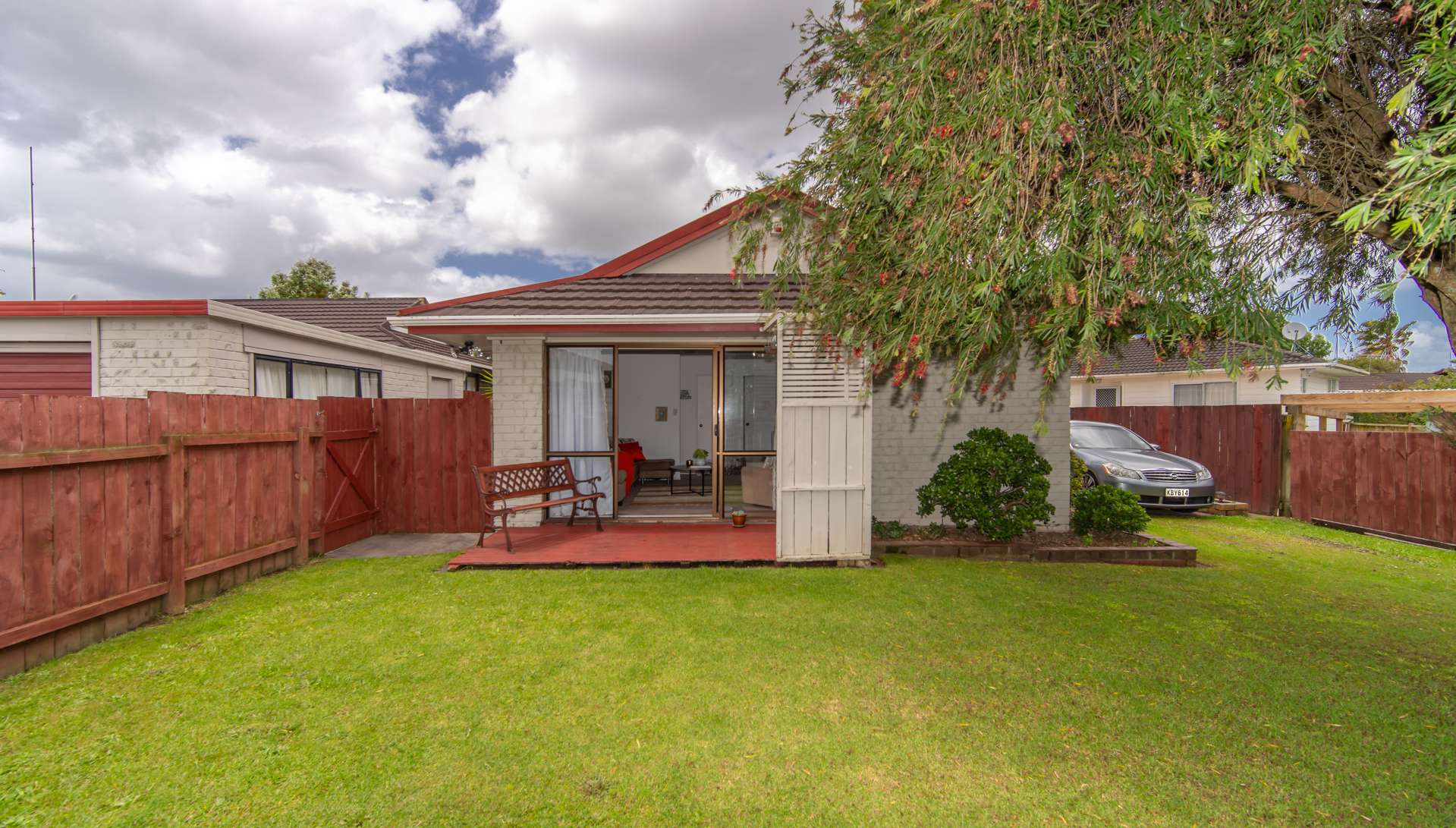 2/4 Tyndrum Place Highland Park_0