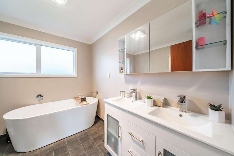 12 Waipuna Grove Stokes Valley_12