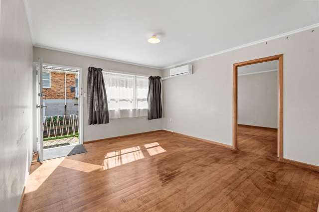 2/6 Shirley Road 10031_4