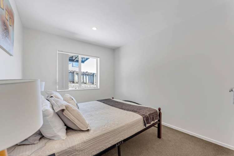 6 Evelina Lane Flat Bush_16